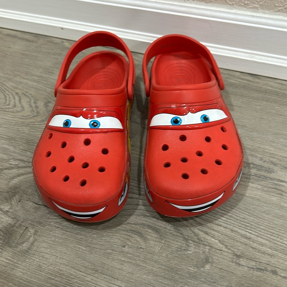 Lightning McQueen Crocs in good condition size m5 w7